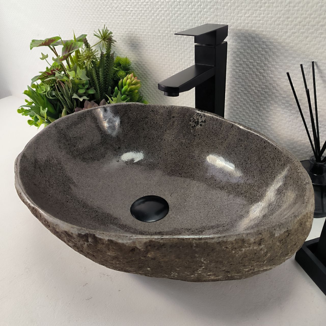 Раковина из речного камня RS-64940 46*35*15 из натурального камня