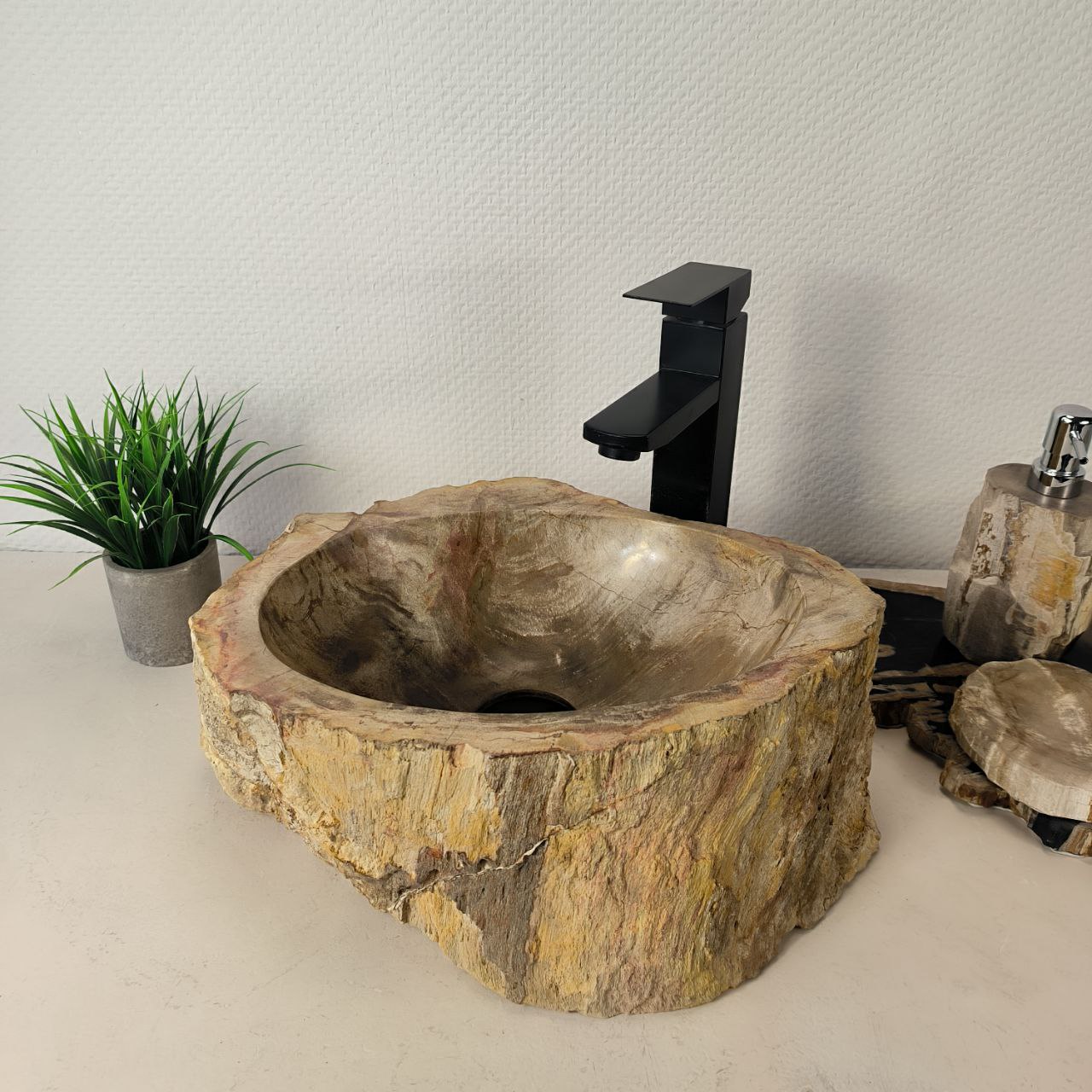 photo_2025-06-20_16-29-23