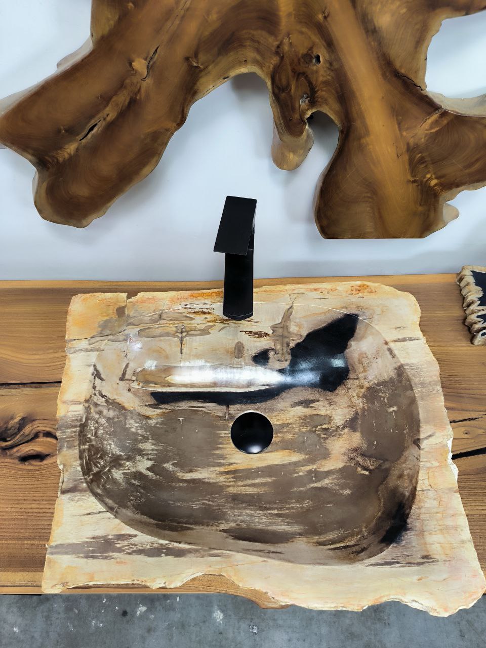 28d6c0ab-ffa9-4467-acb8-89c56a8d4a06