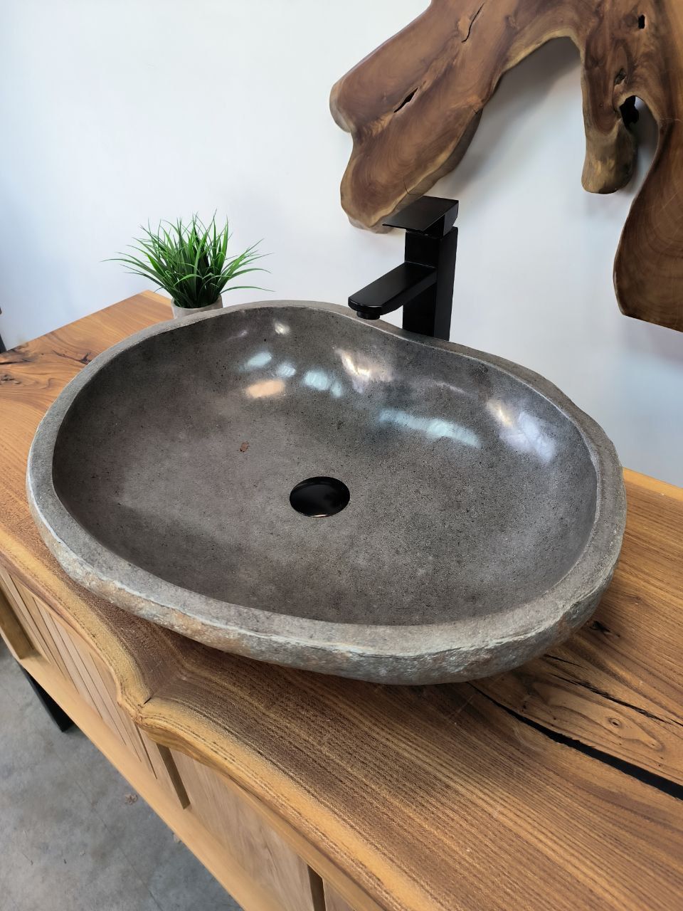 Раковина из речного камня RS-65845 60х45х16 из натурального камня