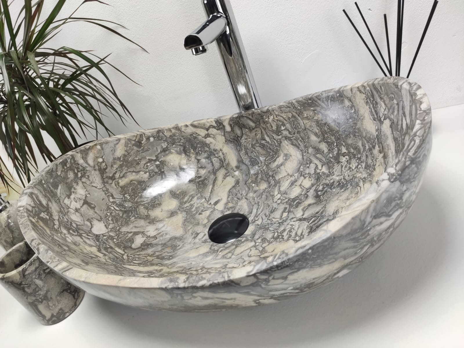 Раковина из мрамора Oval Doreng OM-60905 (55*38*19) из натурального камня