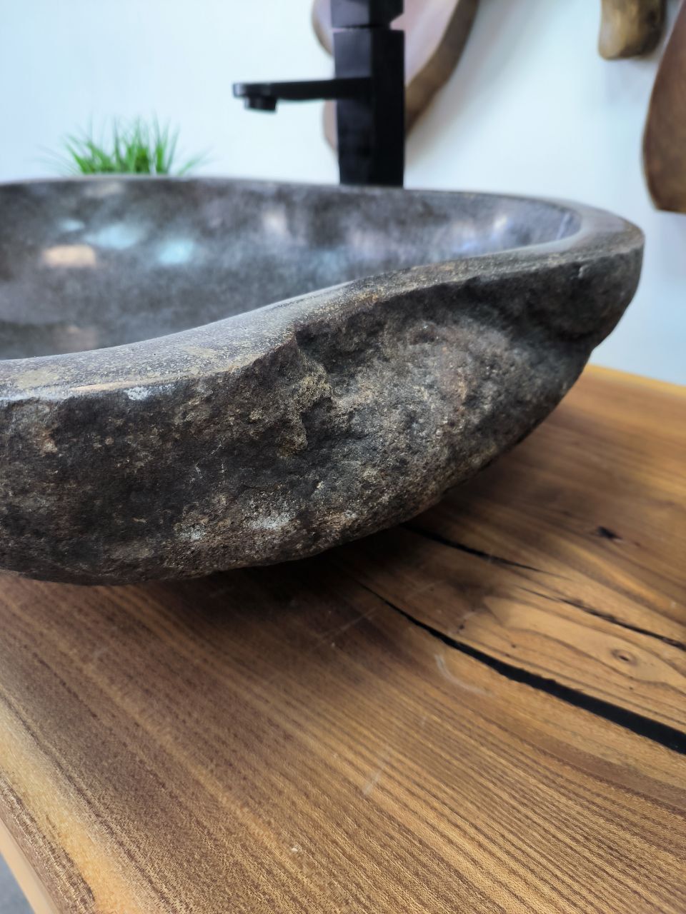 Раковина из речного камня RS-65815 60х45х15 из натурального камня