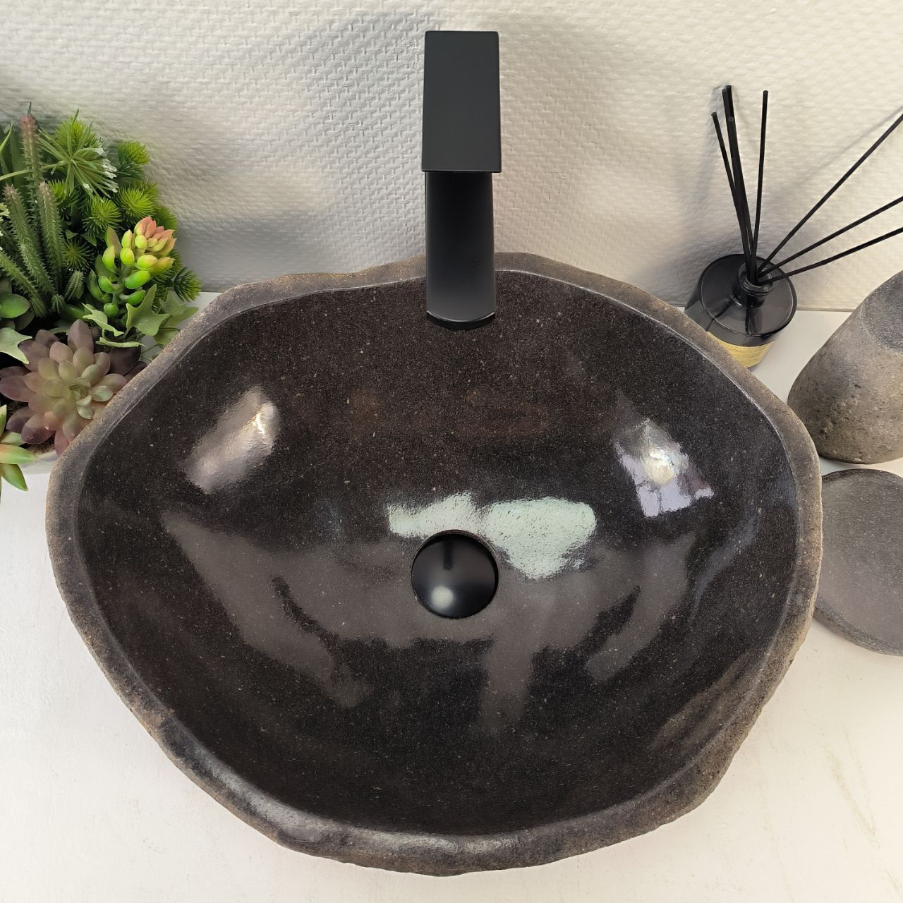 Раковина из речного камня RS-65218 50*40*15 из натурального камня