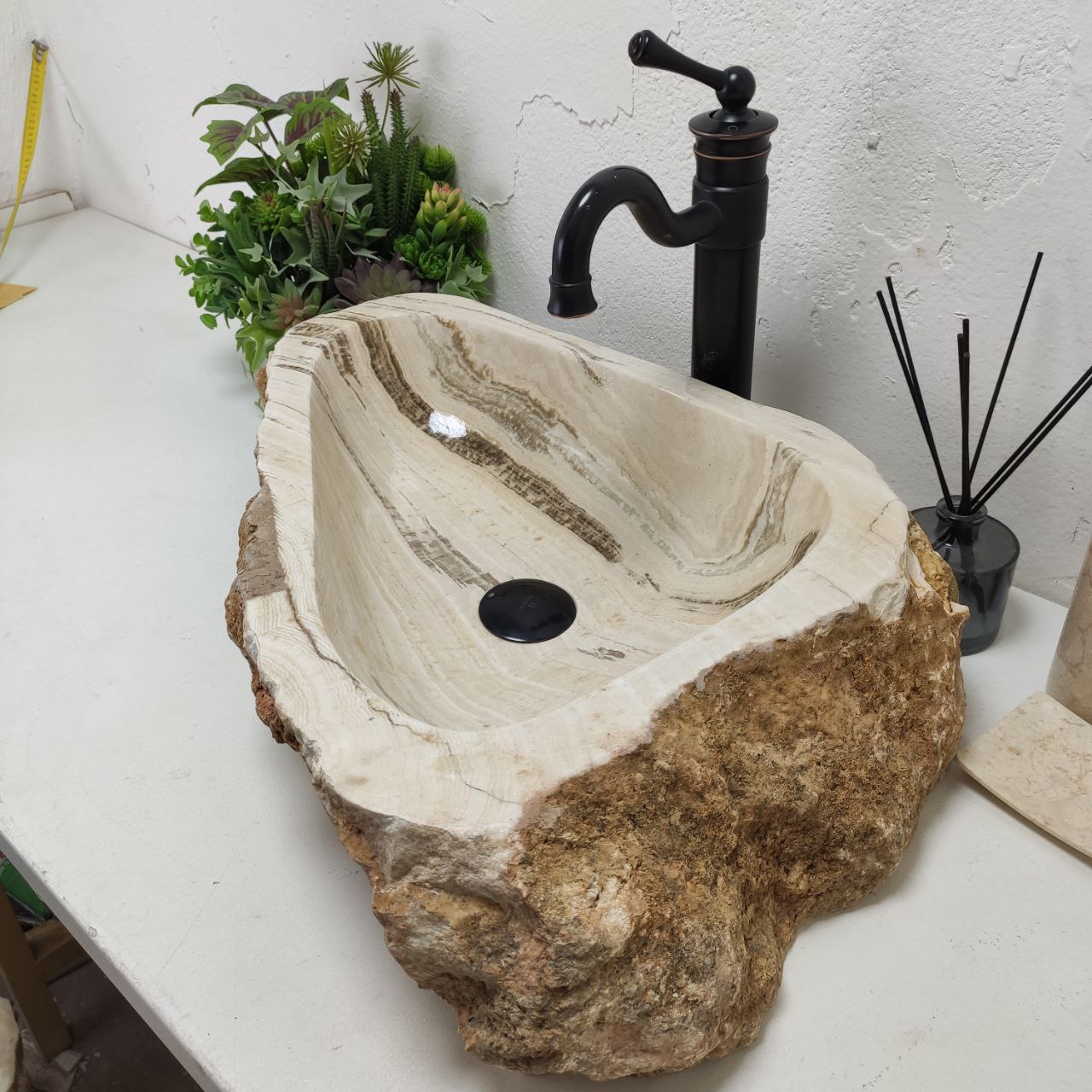 rz4uqjip9ay82ygizuz0j2dxaec5fqq1