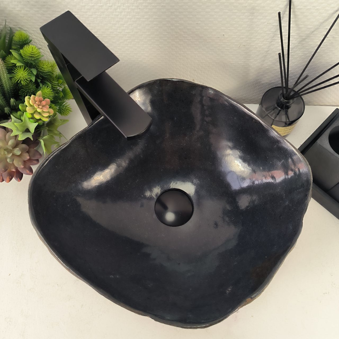 Раковина из речного камня RS-64996 41*37*15 из натурального камня