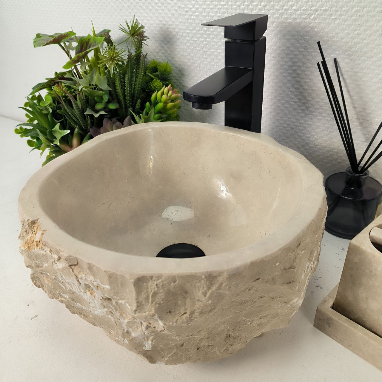 v4at9he4yj25tq7or693azavfhapb4ko