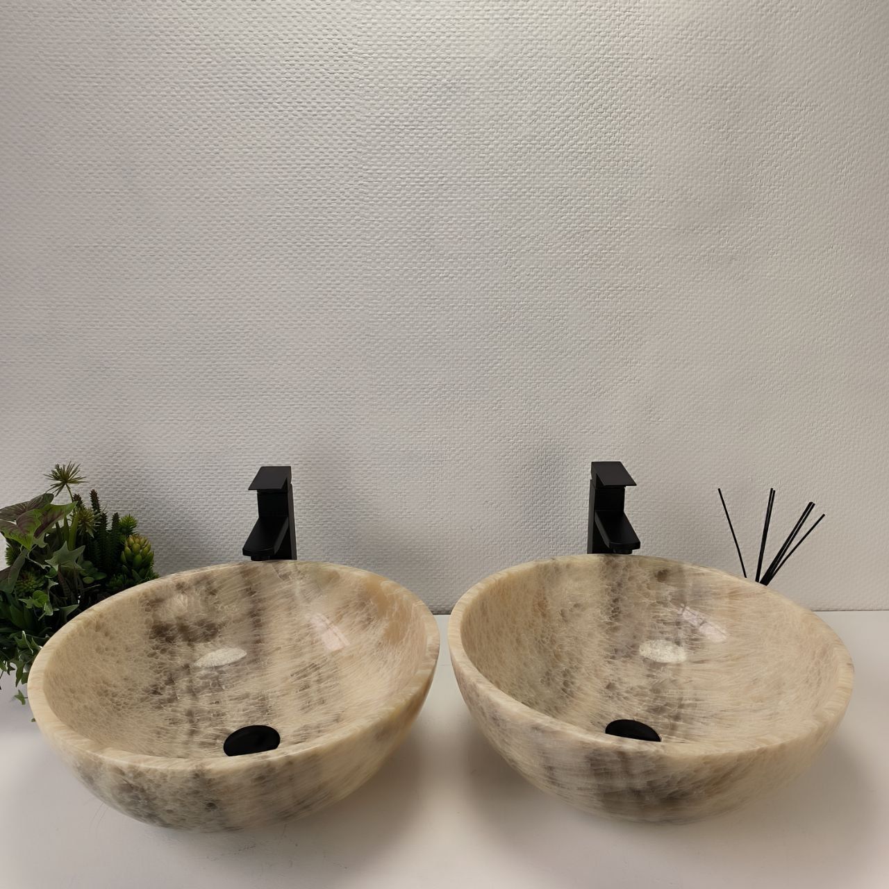 Раковина из оникса ПАРА! Bowl Grey TinLip BO-63020 45*45*17 из натурального камня