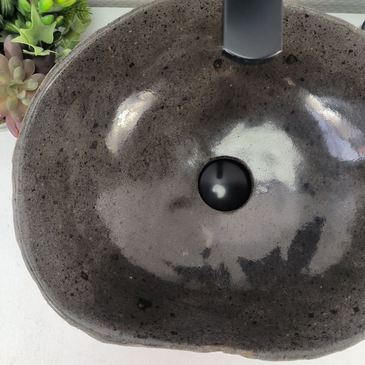 Раковина из речного камня RS-64977 40*34*15 из натурального камня