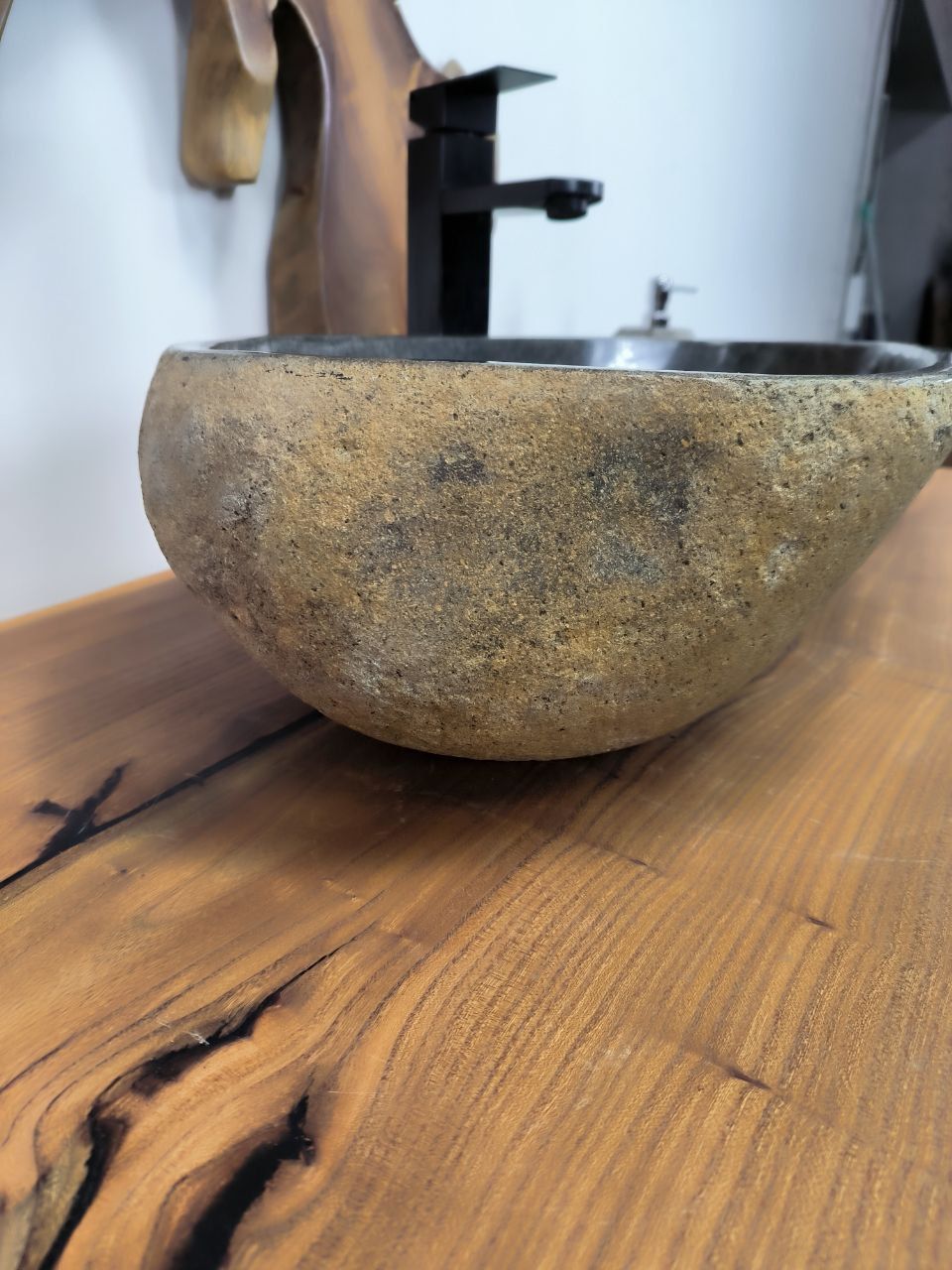Раковина из речного камня RS-66358 53х35х15 из натурального камня