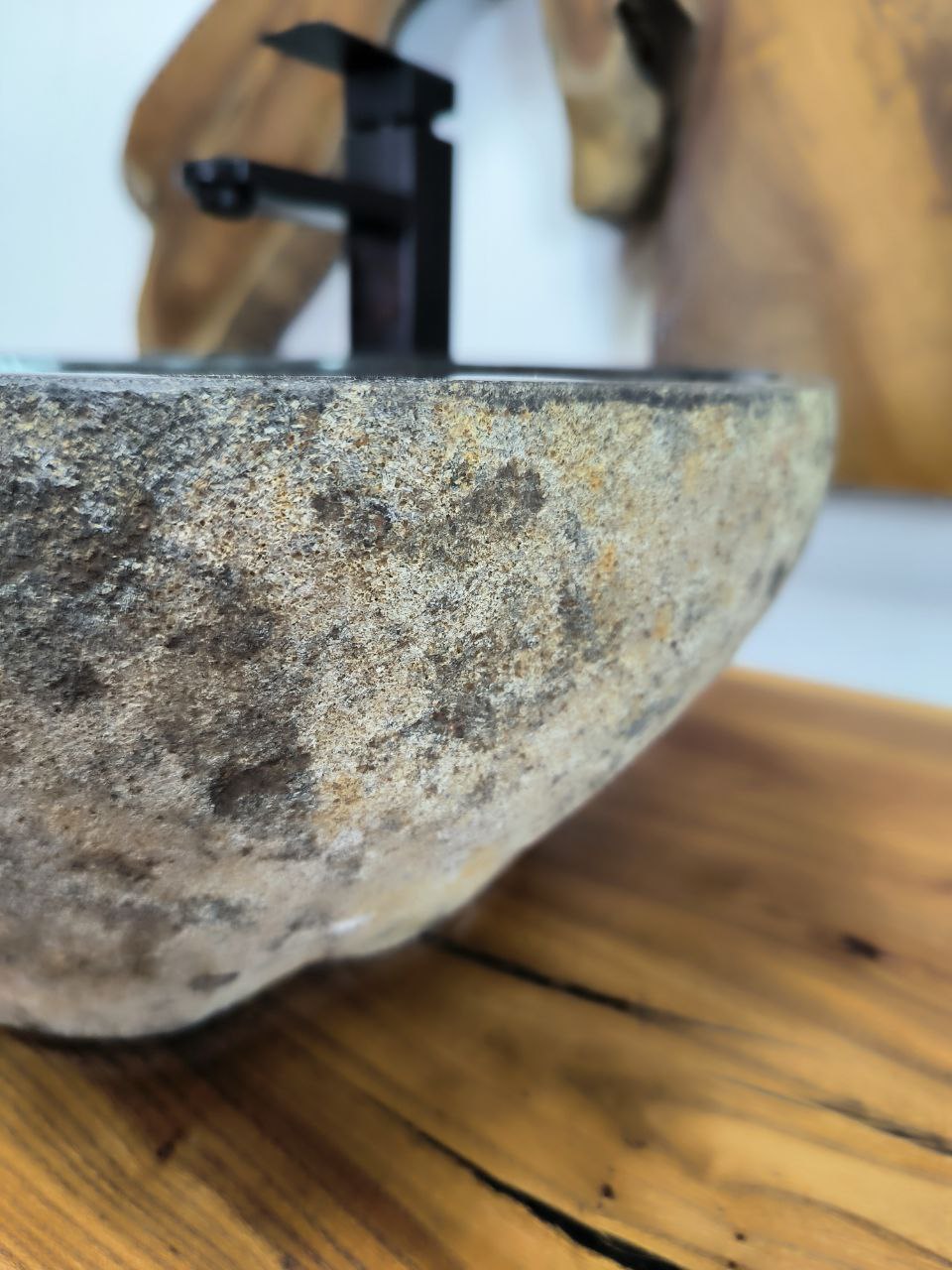 Раковина из речного камня RS-66528 59х35х16 из натурального камня