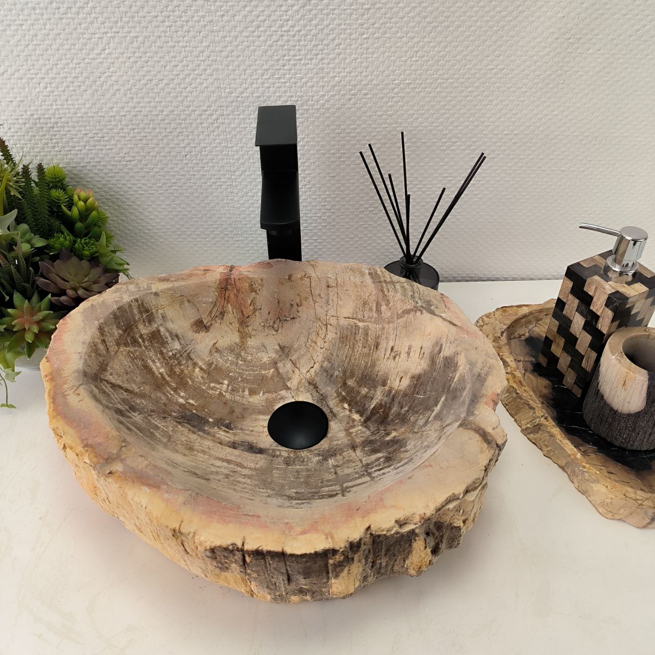 dl81oovrhuenwddbczz4lljvmcp3gqwr