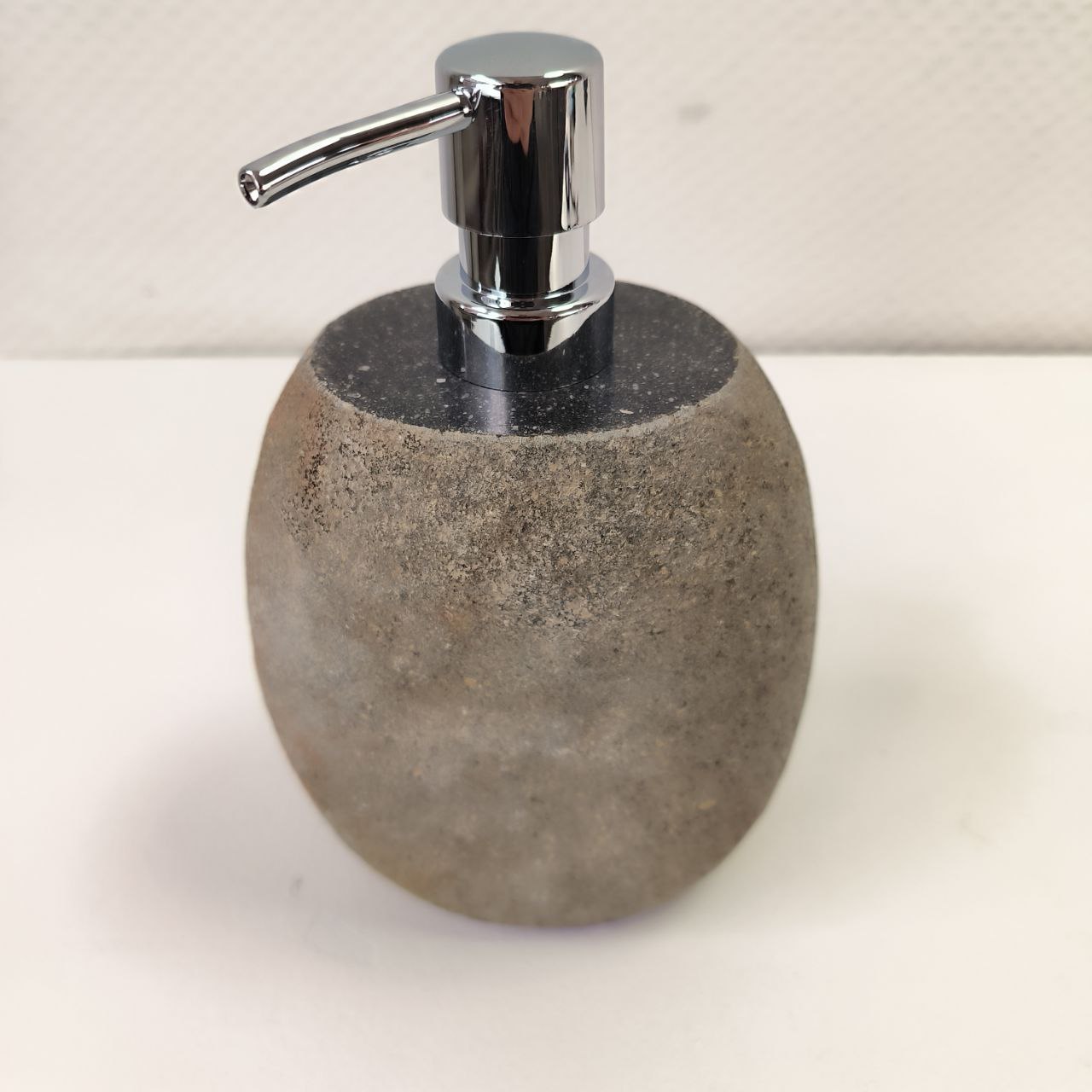 4cezr1367xys6eq2hhsk1u5uvoy0jdxv