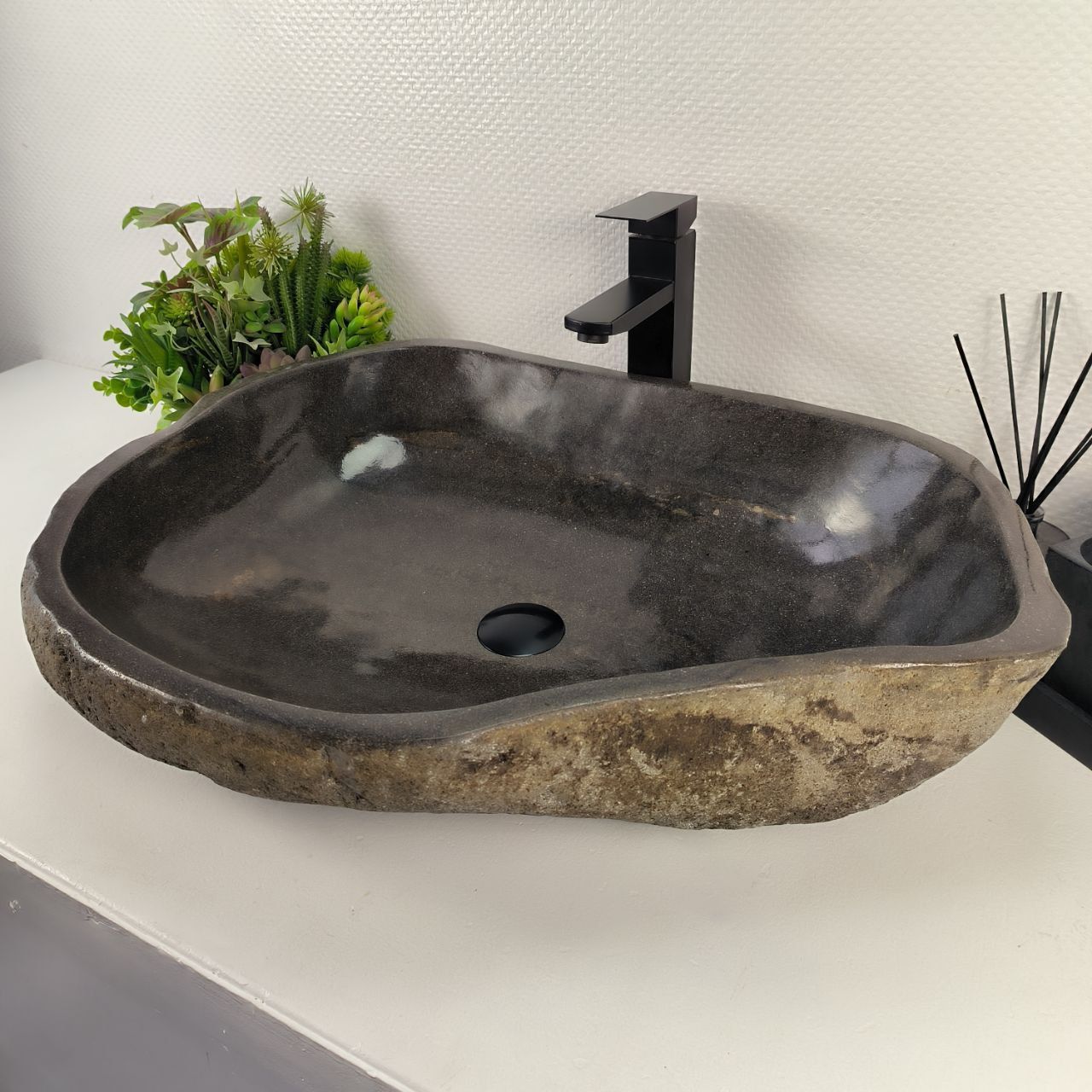 Раковина из речного камня RS-64925 70*51*15 из натурального камня