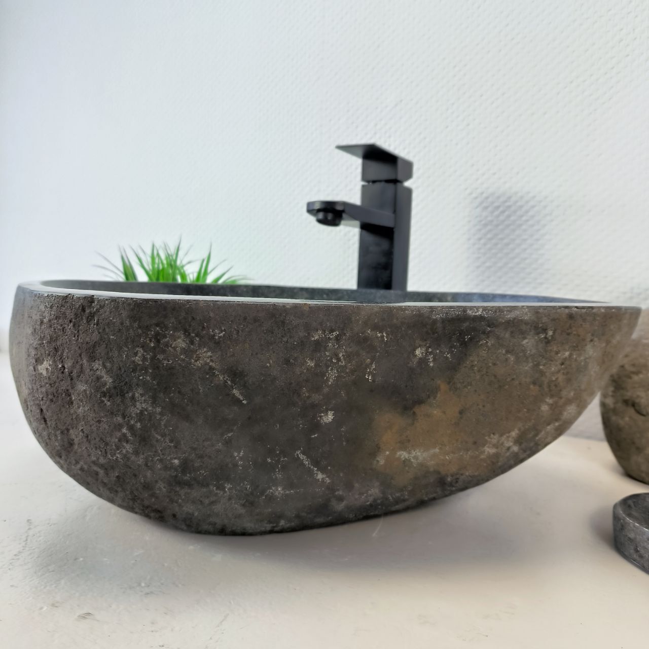 Раковина из речного камня RS-66014 48х38х15 из натурального камня