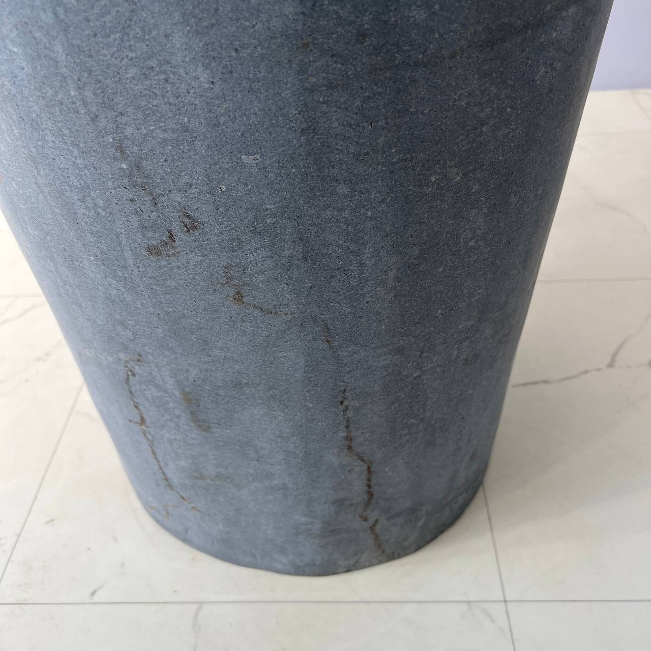 Раковина напольная из речного камня RN-67057 46х46х90 из натурального камня