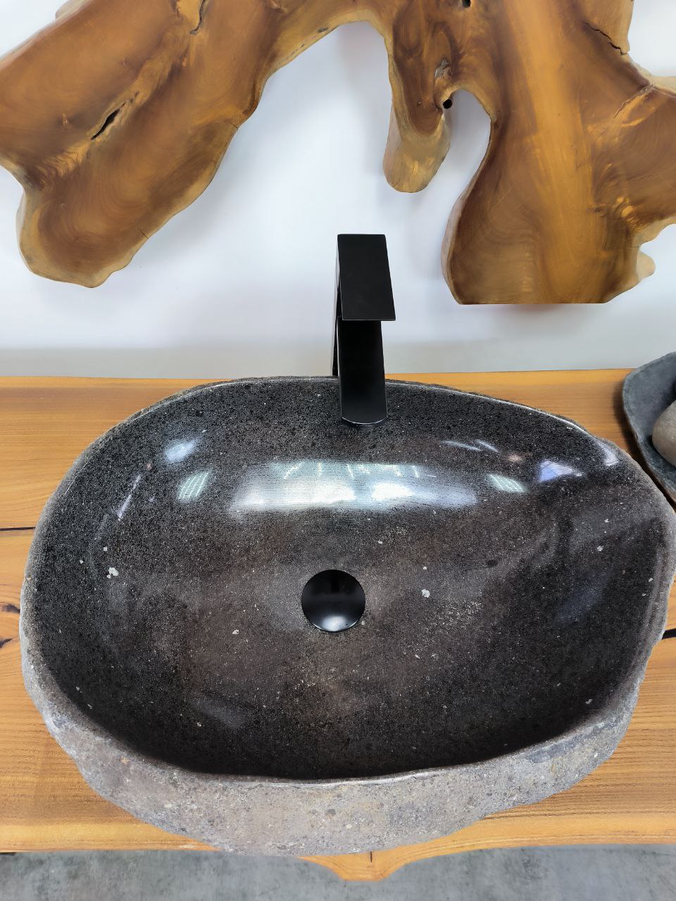 Раковина из речного камня RS-66292 58х42х15 из натурального камня