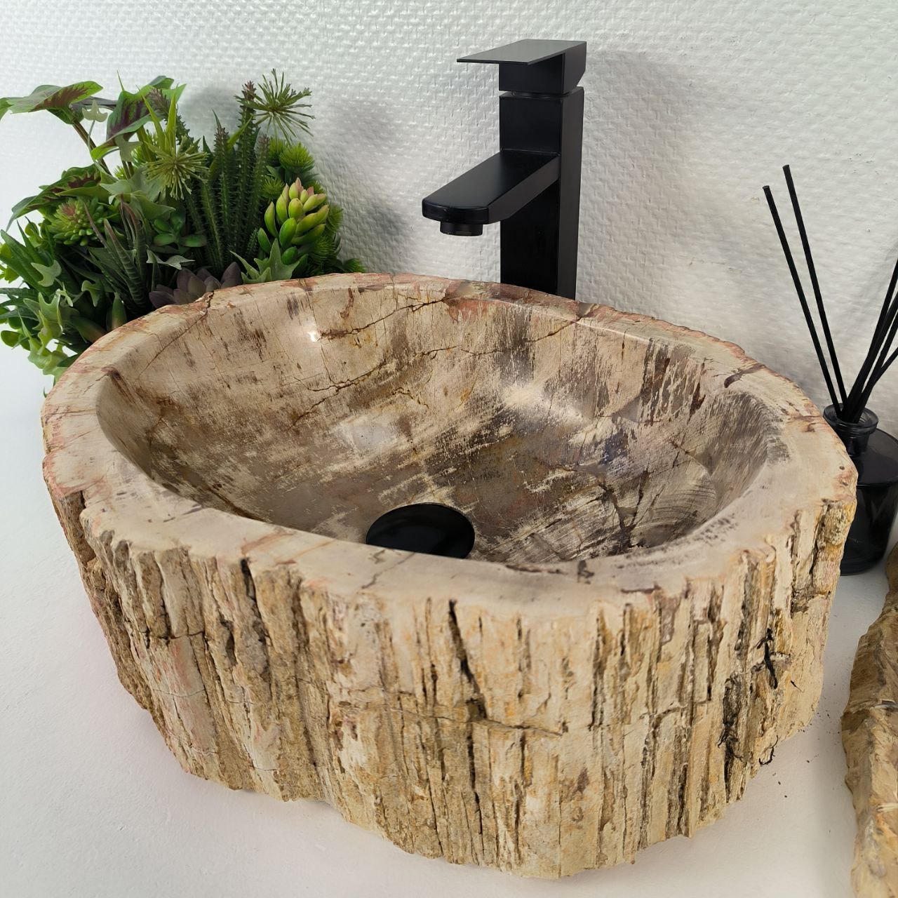 ziu3nylrni65zry94oeer029wpm281im