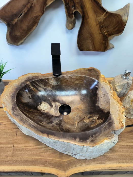 photo_2025-05-15_09-23-26