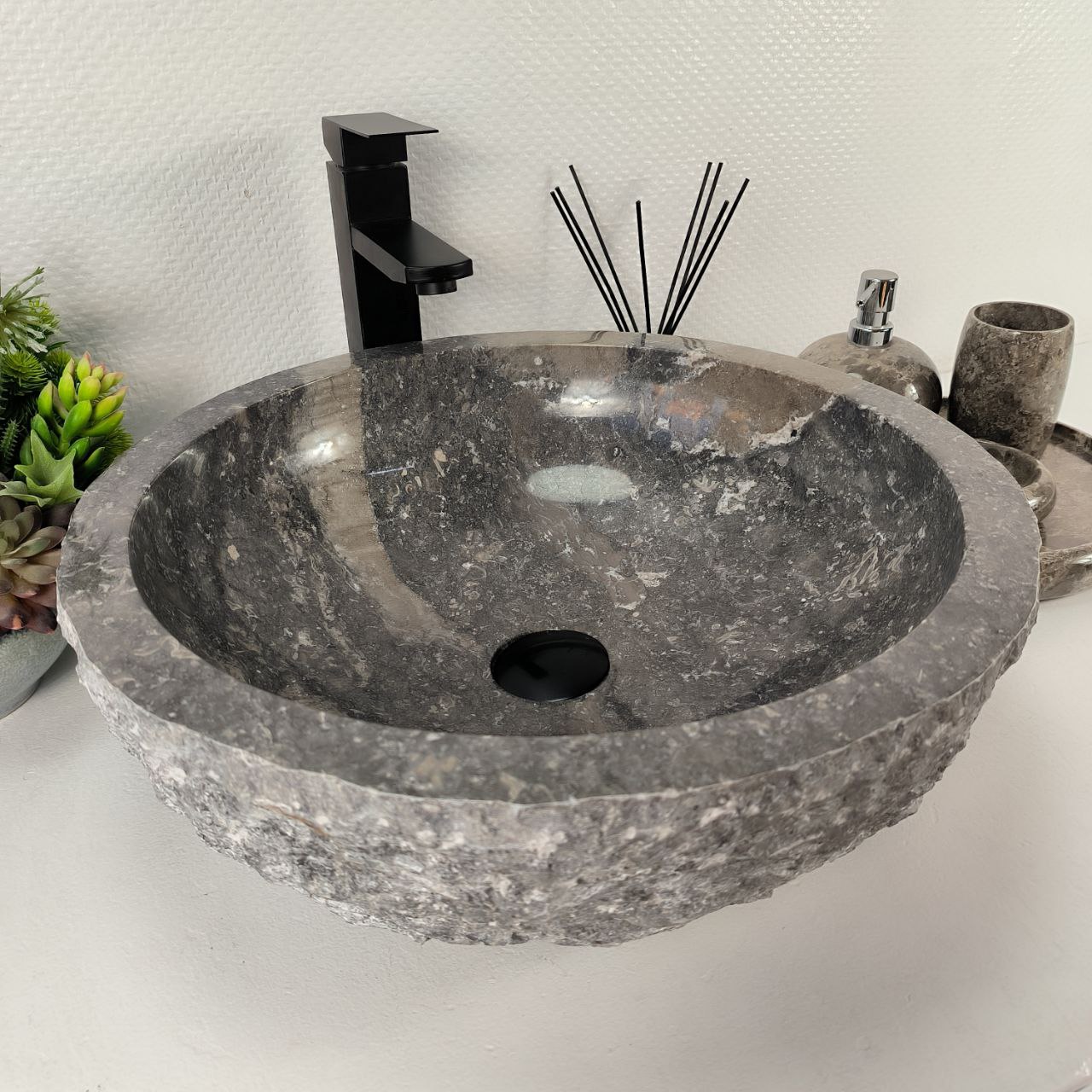 0o5be2xt3ju7qu8bnwdpefpsitln4k07