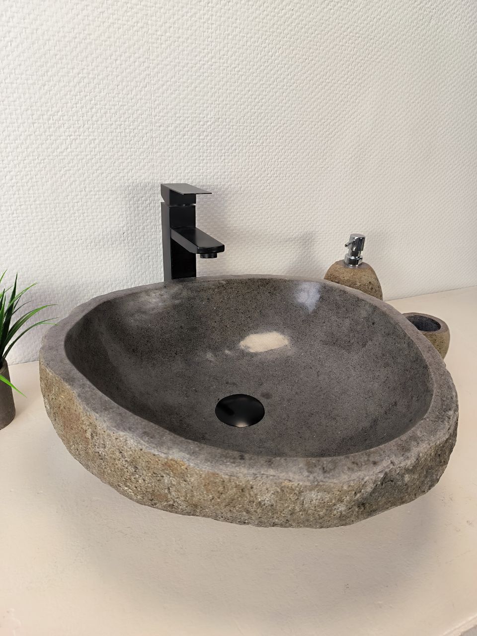 Раковина из речного камня RS-65996 48х46х15 из натурального камня
