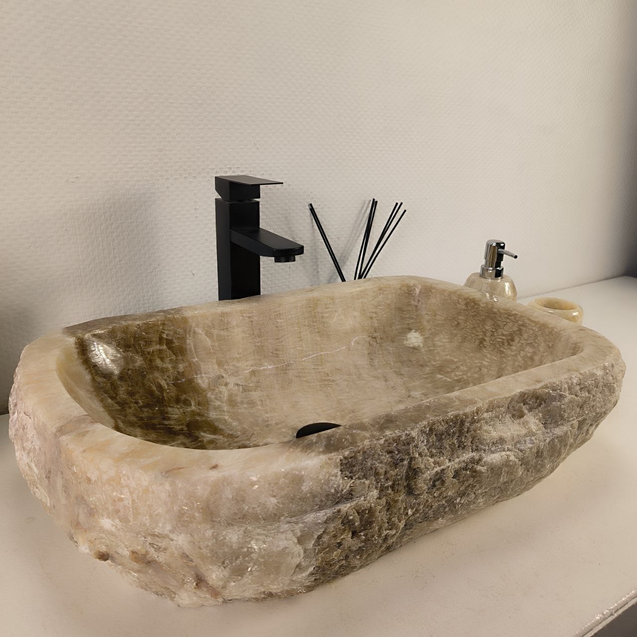 hh2ezrhphmnuf8dw261mv8emqlxmob6y