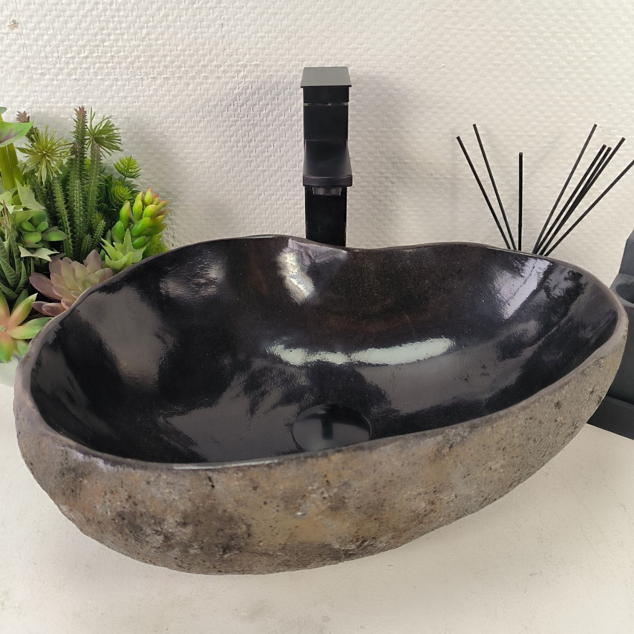 Раковина из речного камня RS-65081 44*34*15 из натурального камня