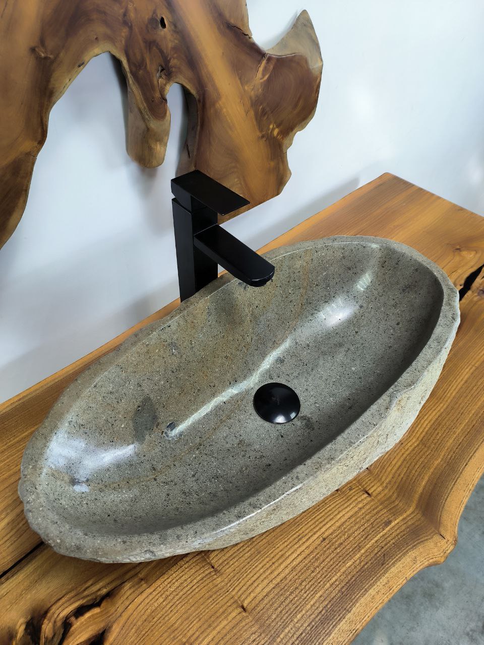 3b2da5d8-6c7e-4723-92a9-06ece2d910ea