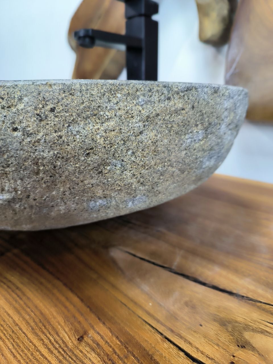 Раковина из речного камня RS-66510 53х37х15 из натурального камня