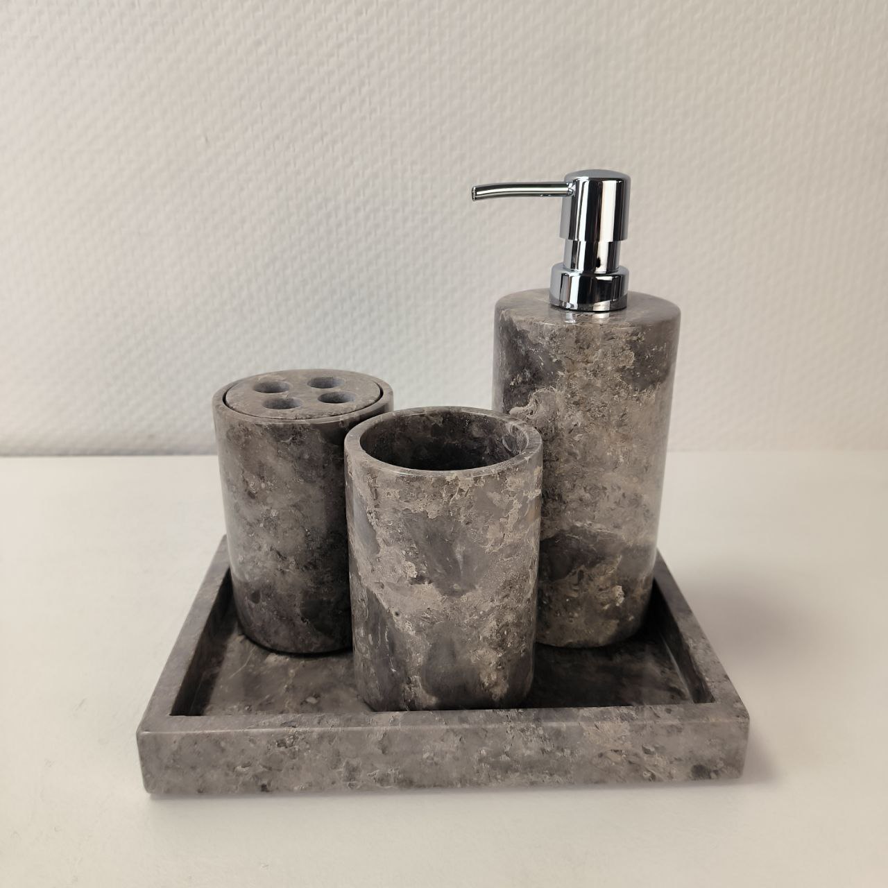 yvlgmnrnpw03t5wwo8ubdln99uxjrw57