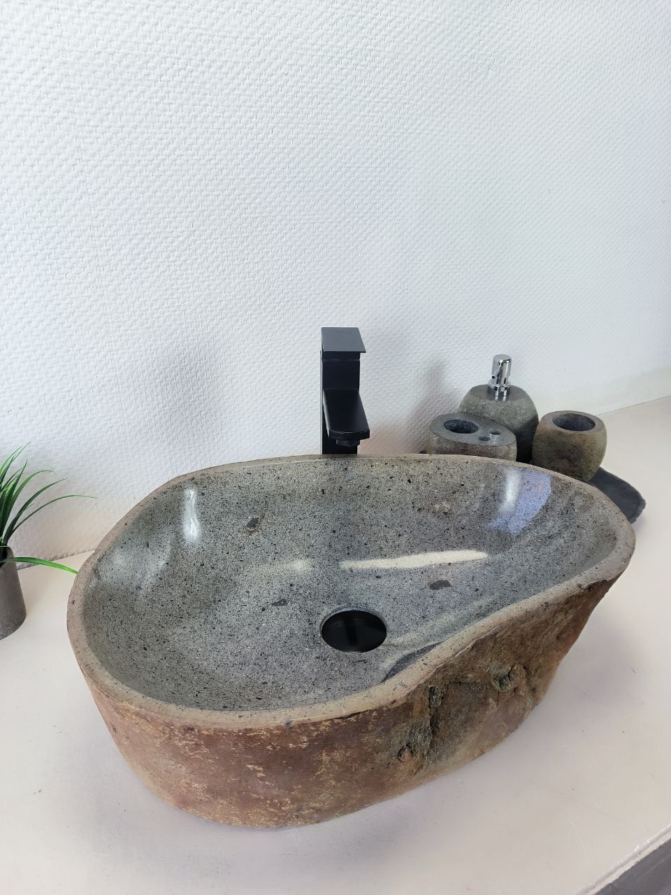 Раковина из речного камня RS-66189 53х37х15 из натурального камня