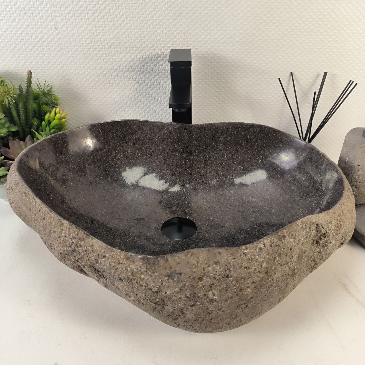 Раковина из речного камня RS-65245 60*43*17 из натурального камня
