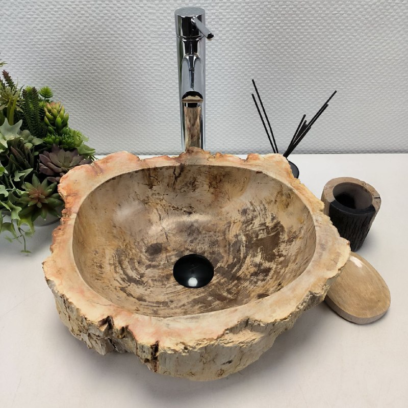 mad2vtzm7jameynui27xyyzq2306qlkr