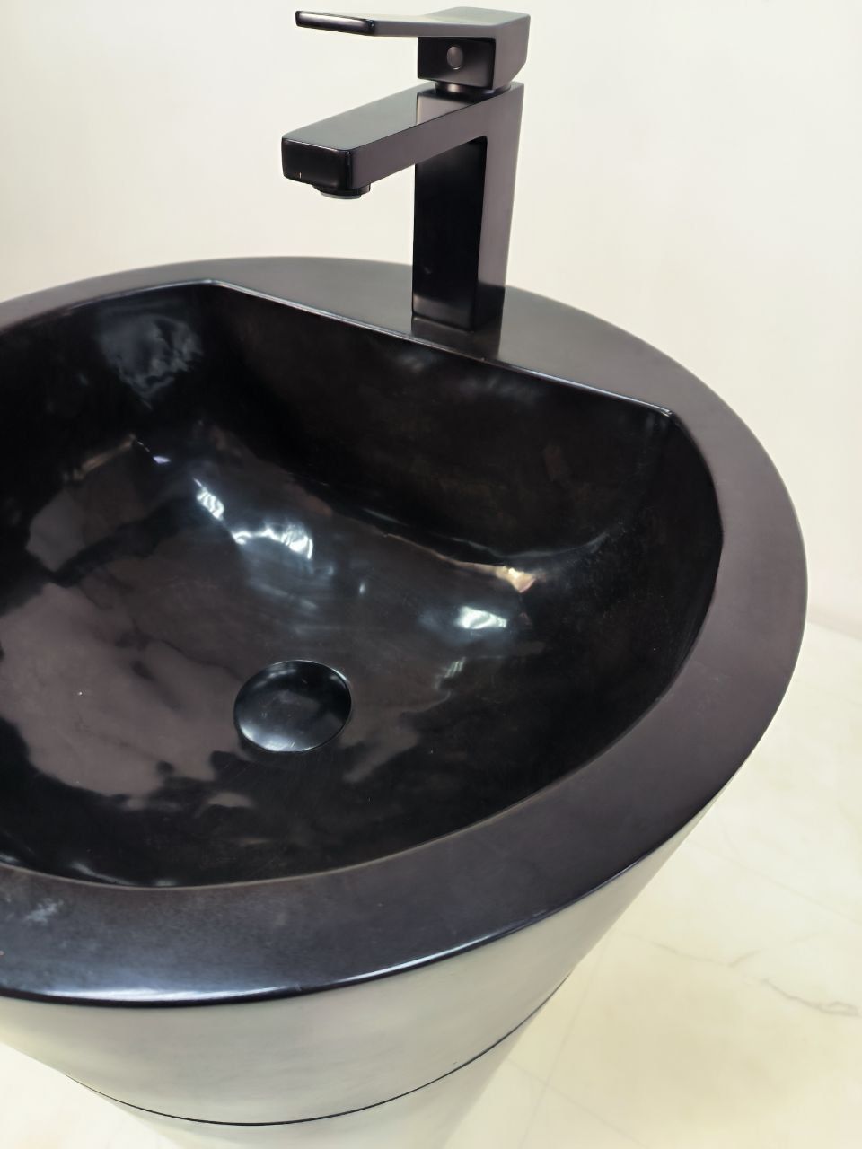 Раковина напольная из мрамора Black MN-61363 (45*45*90)