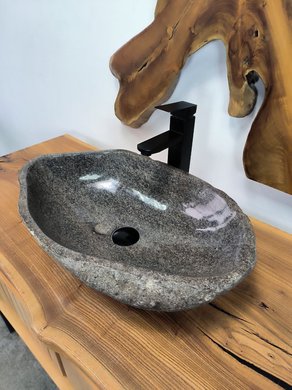 Раковина из речного камня RS-66438 57х37х15 из натурального камня