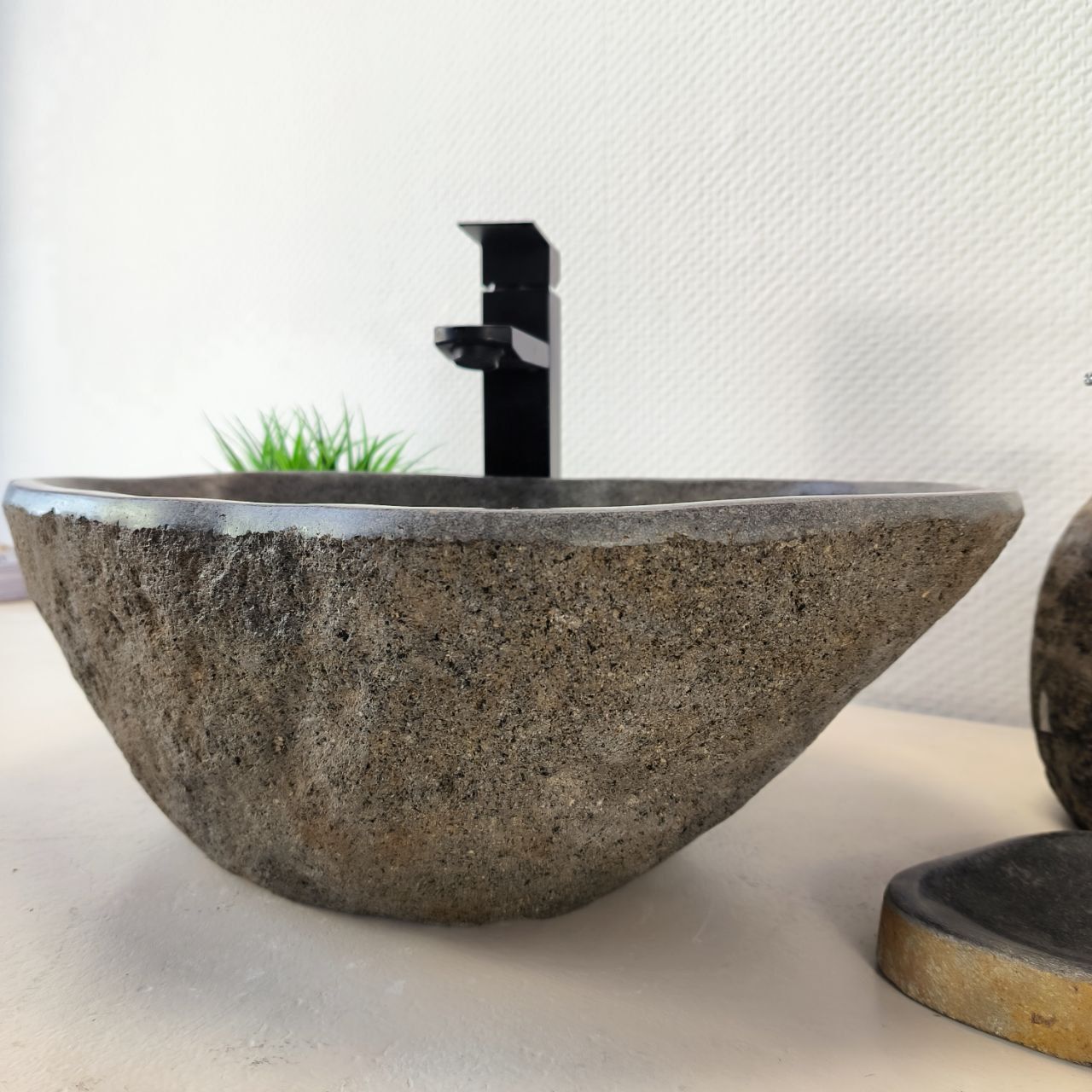 Раковина из речного камня RS-66023 48х36х15 из натурального камня