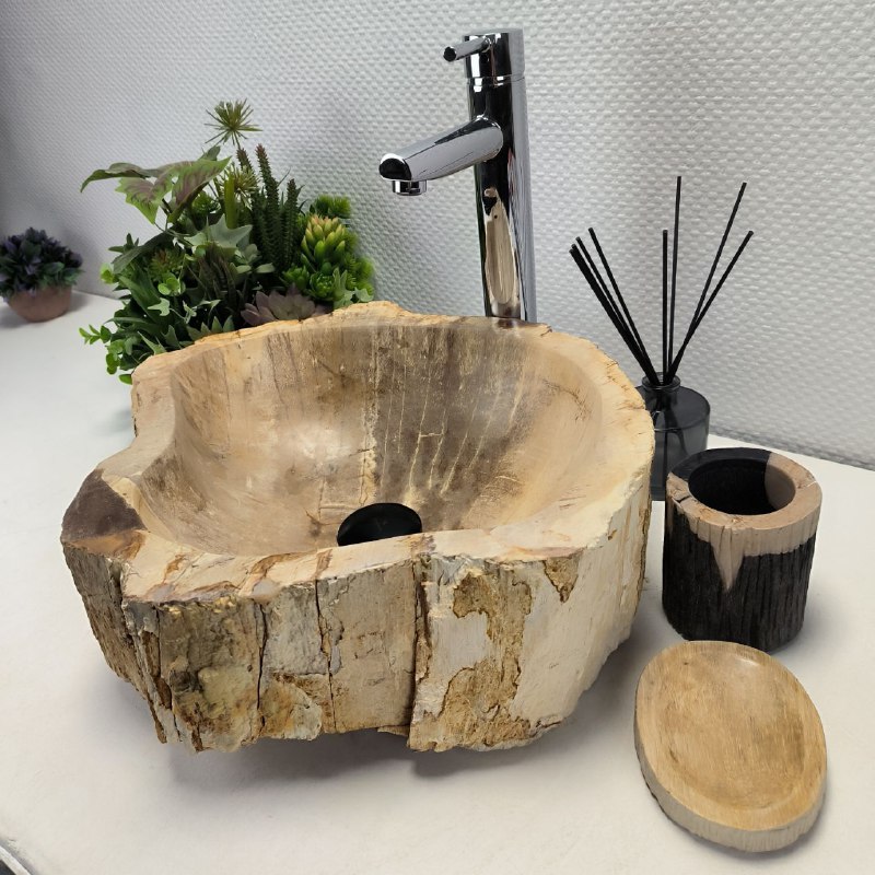 rb0aj22rdhlgwca8jqcy6czlyw8novr4