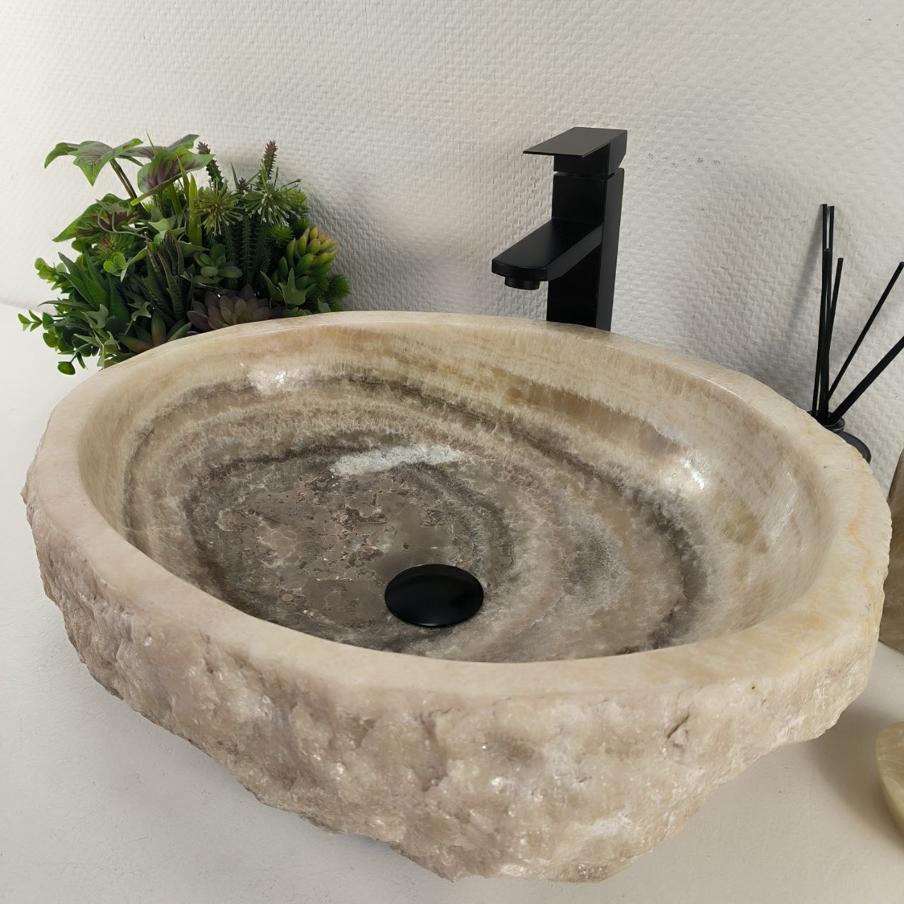 7i19w5a9v5444xcs2w345rmh68xuln7h