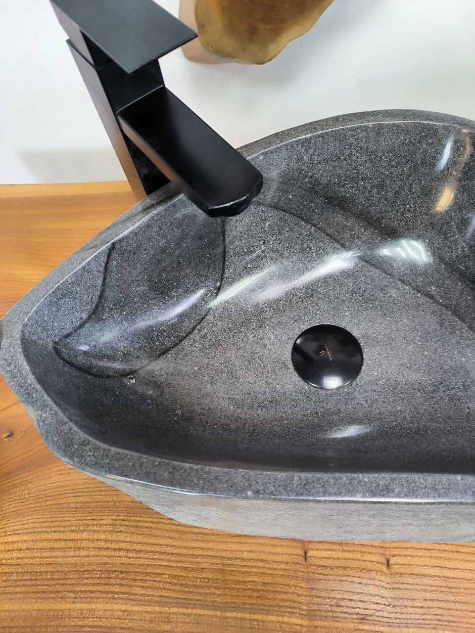 Раковина из речного камня ПАРА! RS-66554 47x32x15 натурального камня