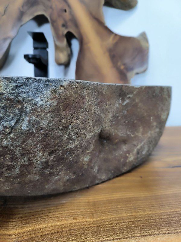 Раковина из речного камня RS-66402 62х42х15 из натурального камня