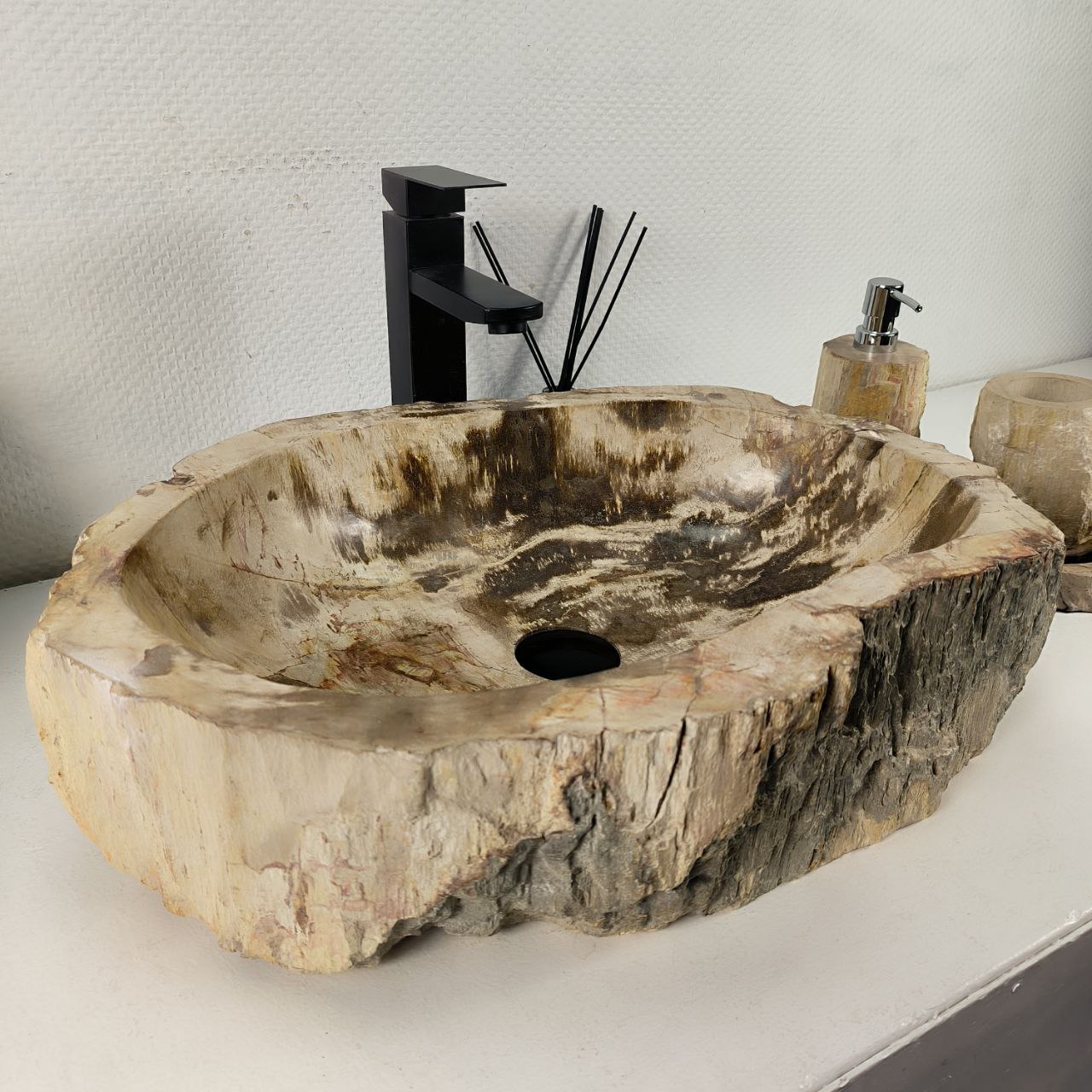 q3egypo4509w3x57x450rll7hmc2bew0