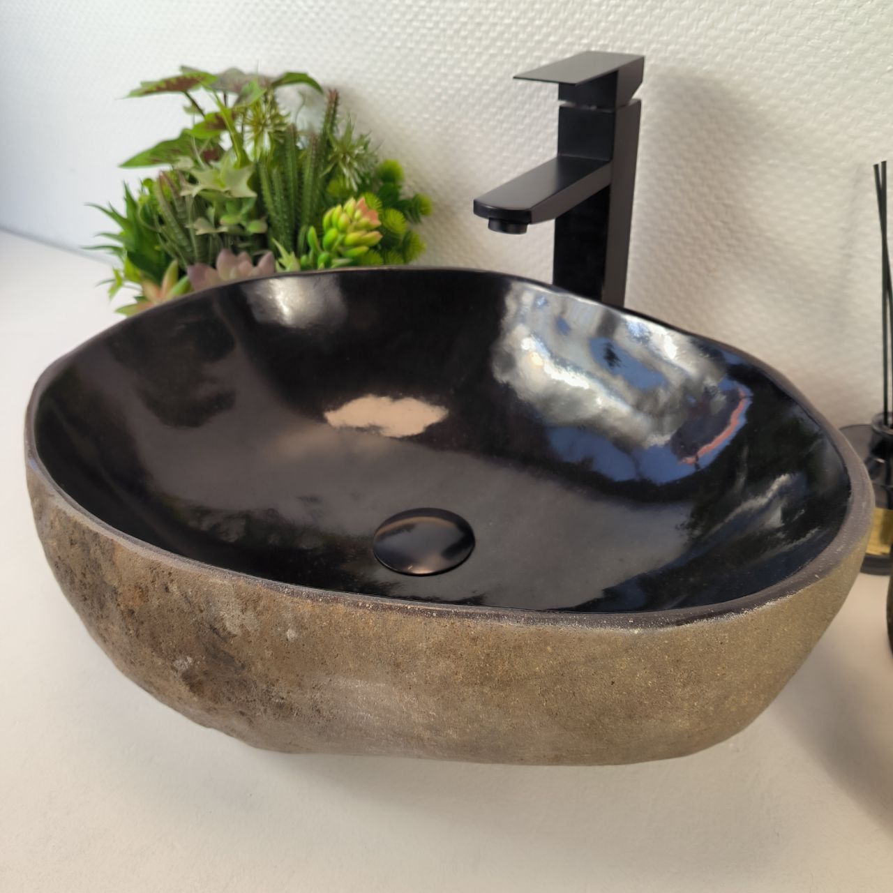 Раковина из речного камня RS-65368 47*38*15 из натурального камня