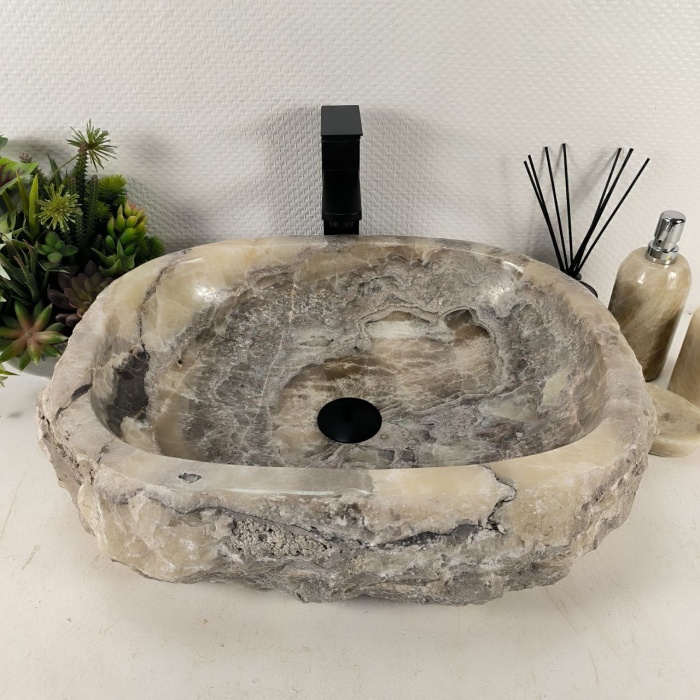 6ytgm5etjwso37v43udyguxnowsxxkkf