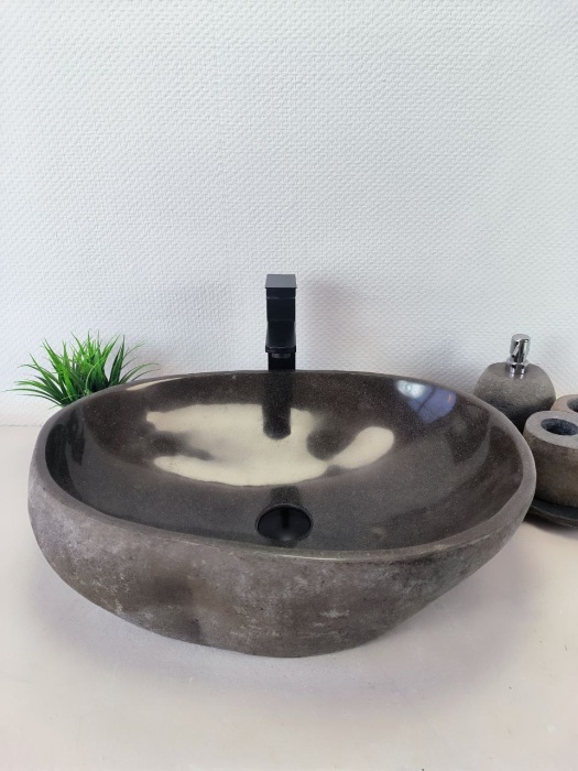 b5f40116-19c7-425c-9c79-f6000be40097