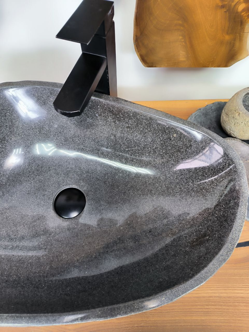 Раковина из речного камня RS-66345 62х40х15 из натурального камня
