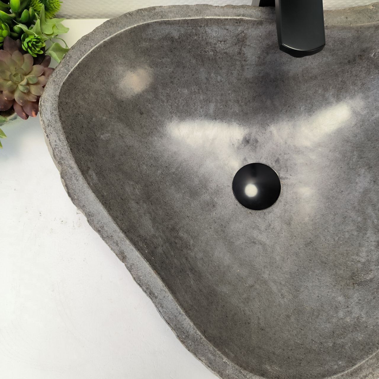 m0skdejut2m8i6qvkgesszaib8h873er