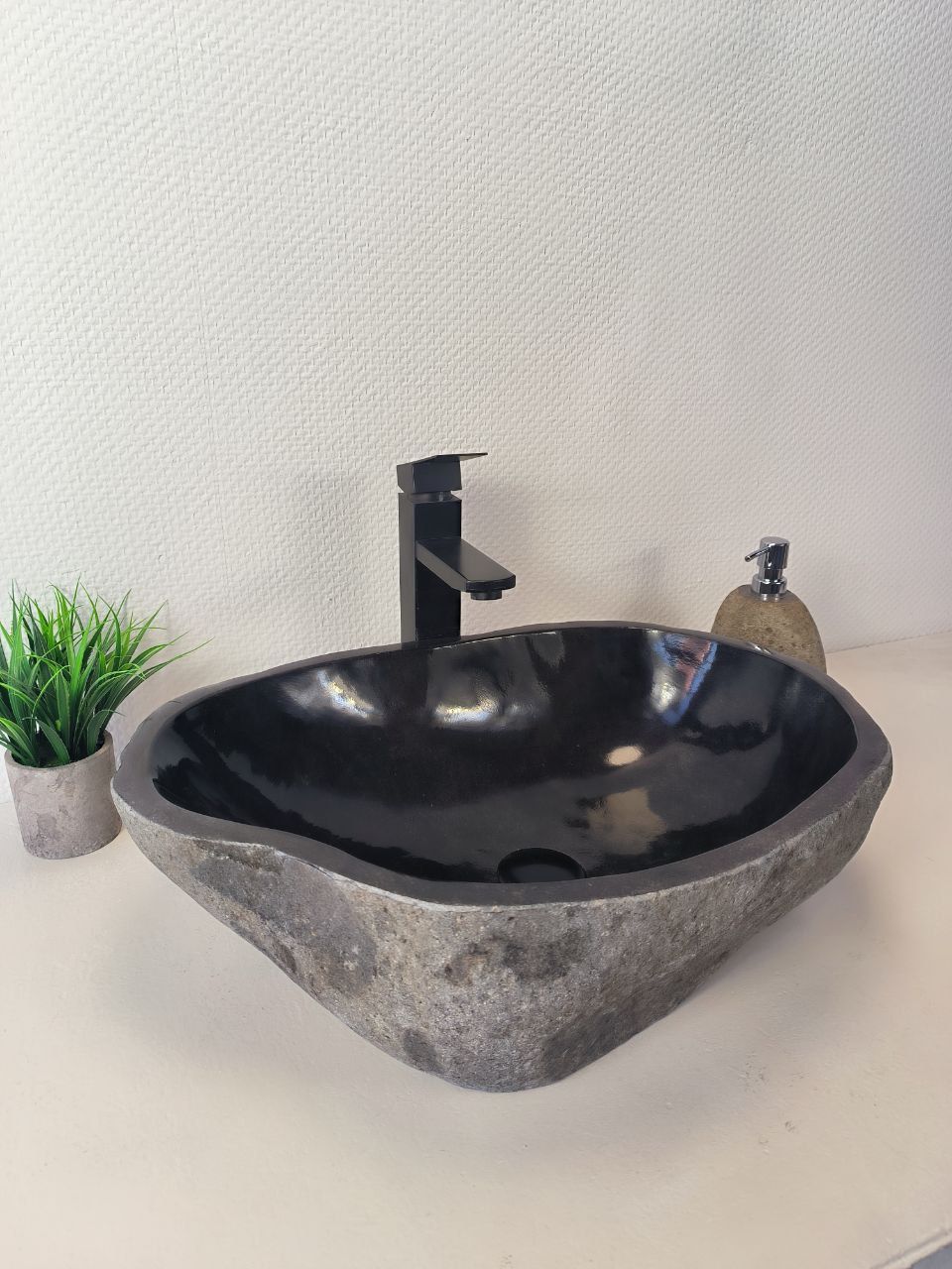 Раковина из речного камня RS-65606 54*38*15 из натурального камня