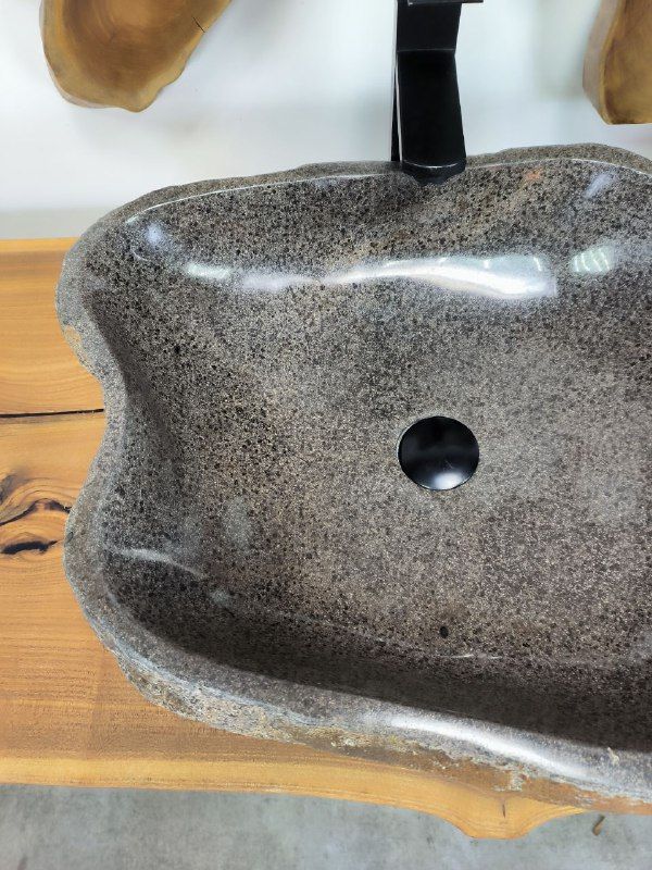 Раковина из речного камня RS-66327 56х47х15 из натурального камня