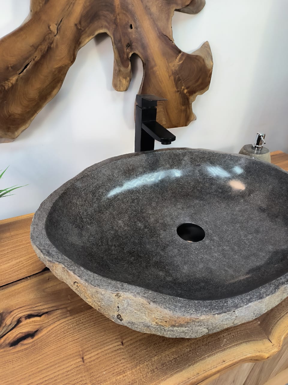 6f674715-c948-4e9f-989f-dddb9933596d