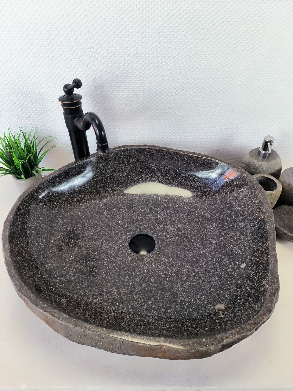 Раковина из речного камня RS-66210 58х55х15 из натурального камня