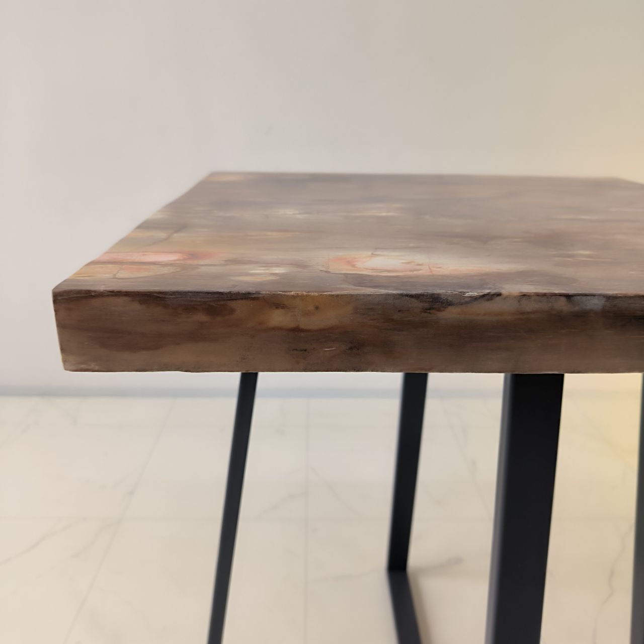 Столешница из окаменелого дерева ST-64191 Палу 60*60*5